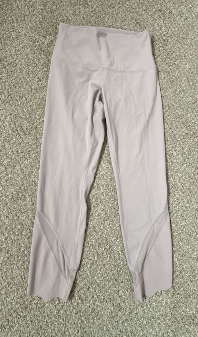 Lululemon Scalloped Hem High-Rise Crop Leggings Size 6